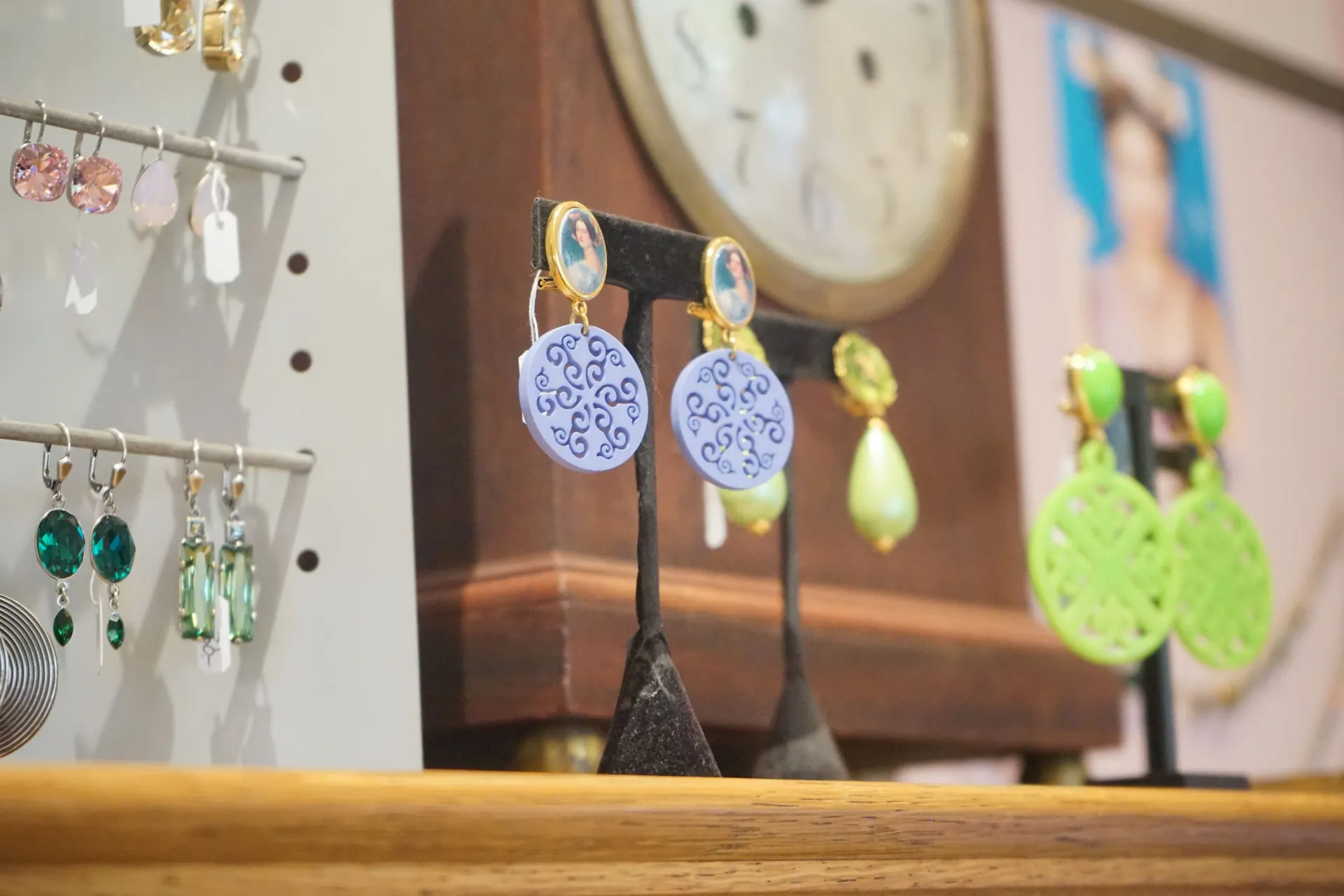 Ausgefallene Indigofarbende Ohrringe